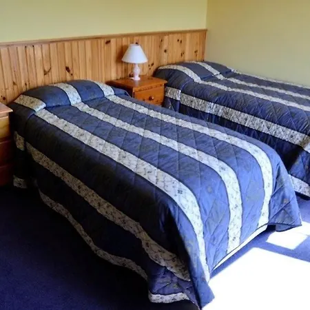 Oda ve Kahvaltı Decourcey's Hazelbrook Farmhouse Cleggan