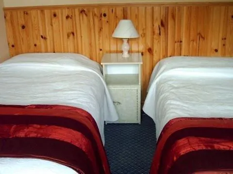 Decourcey's Hazelbrook Farmhouse Couette-café 3*